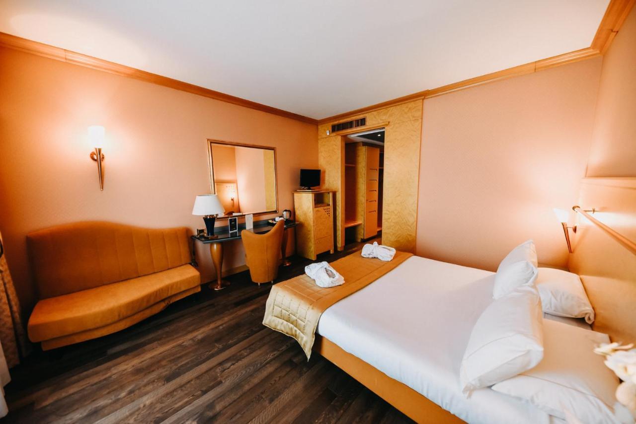 เอสเอชจี โฮเทล อันโตเนลลา Hotel โปเมเซีย ภายนอก รูปภาพ