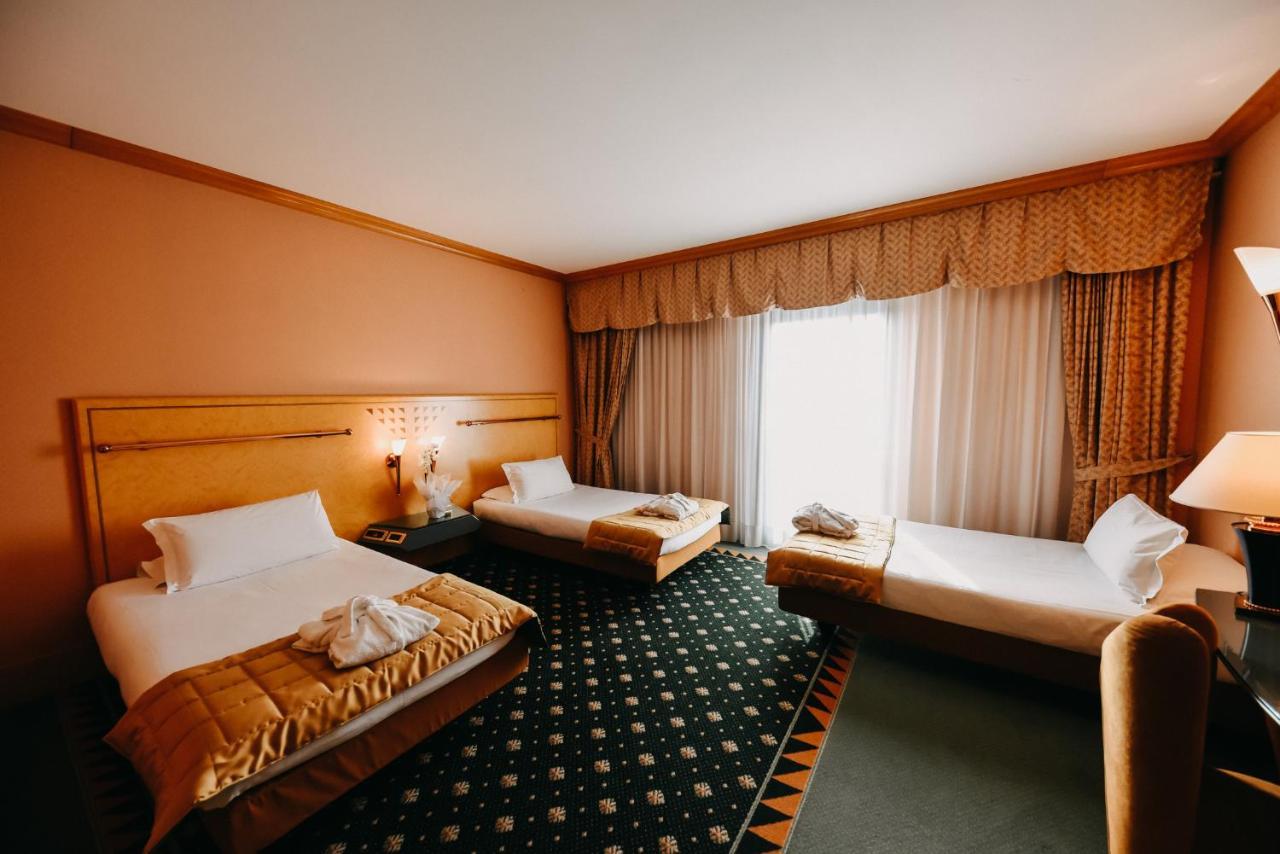 เอสเอชจี โฮเทล อันโตเนลลา Hotel โปเมเซีย ภายนอก รูปภาพ
