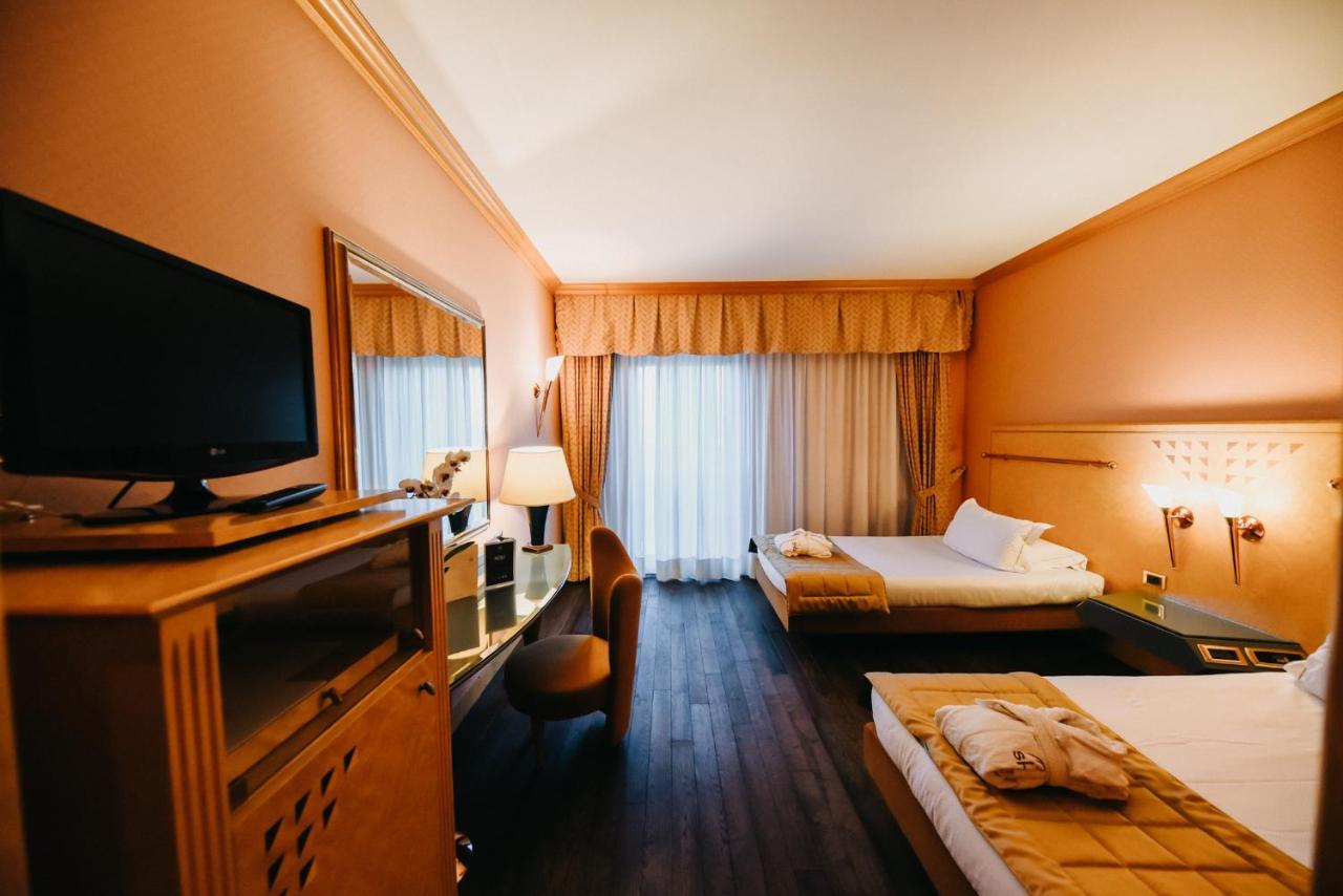 เอสเอชจี โฮเทล อันโตเนลลา Hotel โปเมเซีย ภายนอก รูปภาพ