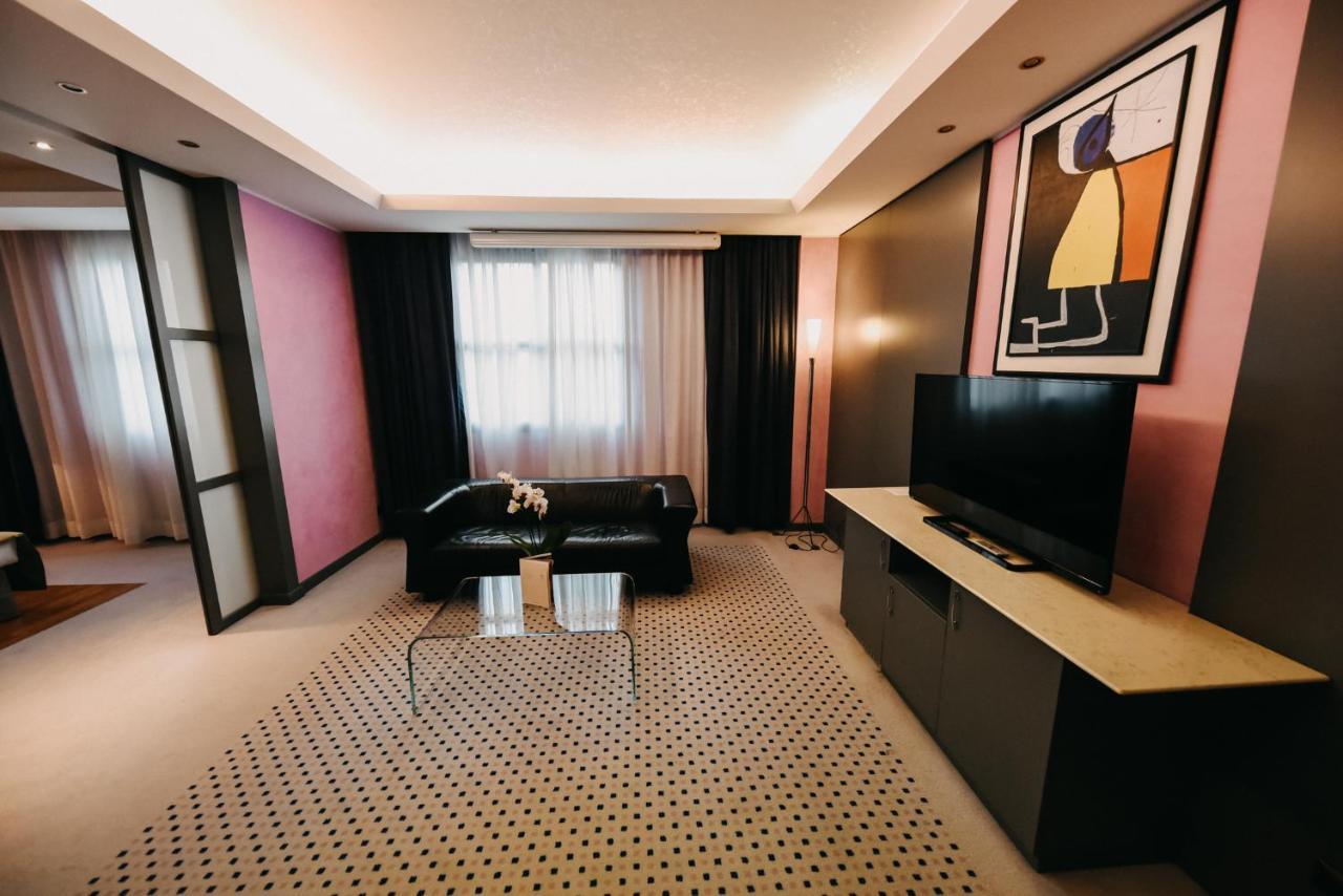 เอสเอชจี โฮเทล อันโตเนลลา Hotel โปเมเซีย ภายนอก รูปภาพ