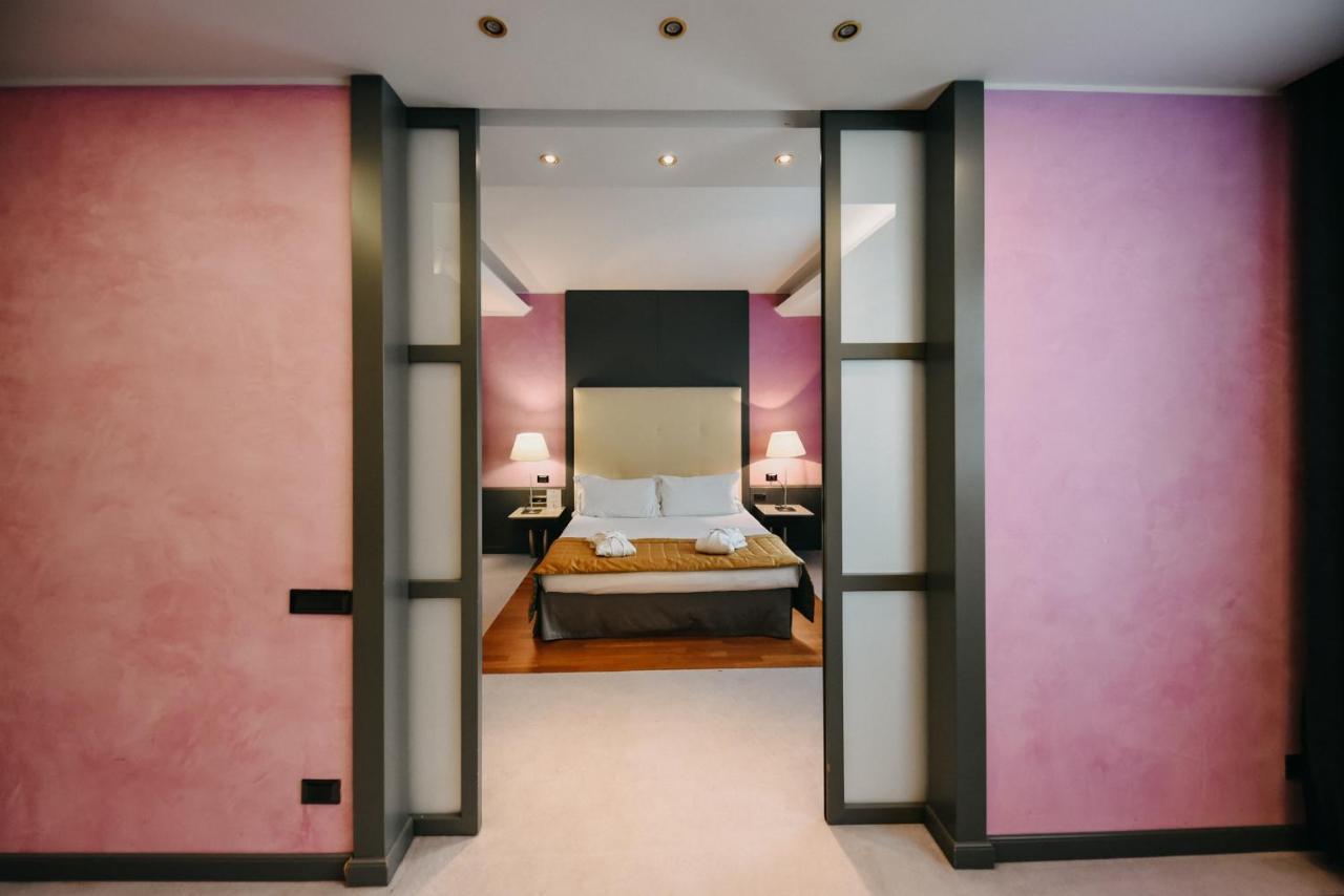 เอสเอชจี โฮเทล อันโตเนลลา Hotel โปเมเซีย ภายนอก รูปภาพ