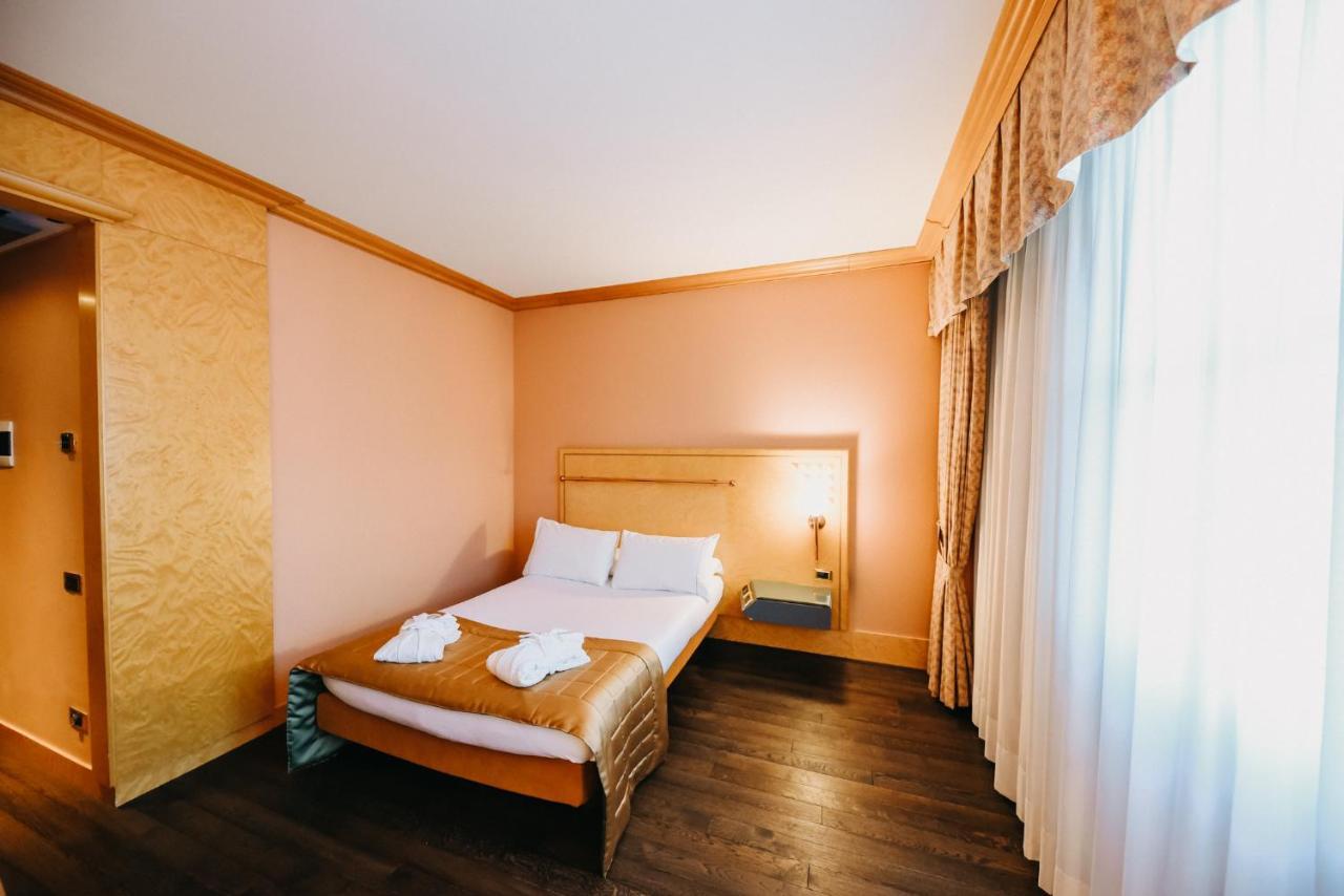 เอสเอชจี โฮเทล อันโตเนลลา Hotel โปเมเซีย ภายนอก รูปภาพ