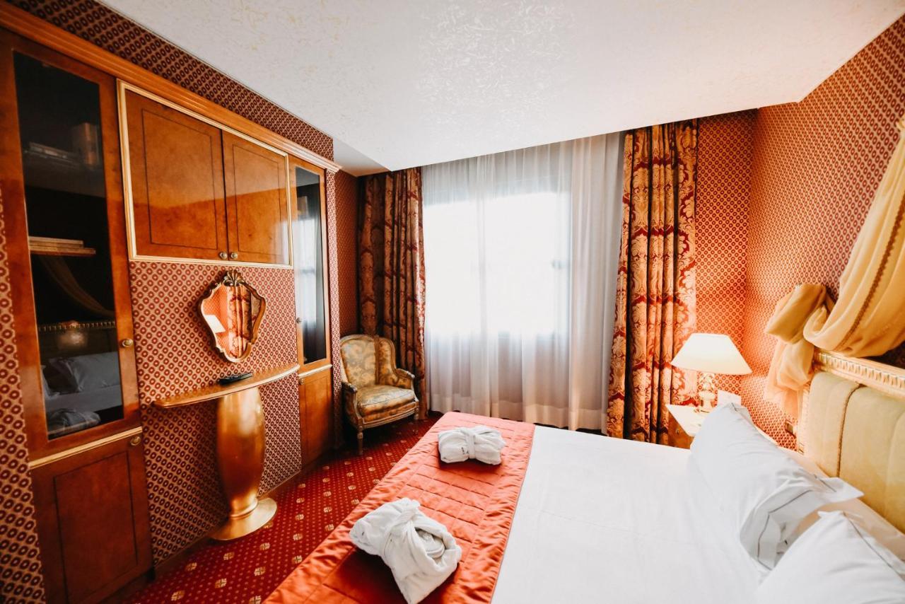 เอสเอชจี โฮเทล อันโตเนลลา Hotel โปเมเซีย ภายนอก รูปภาพ