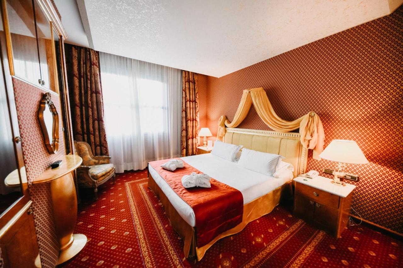 เอสเอชจี โฮเทล อันโตเนลลา Hotel โปเมเซีย ภายนอก รูปภาพ