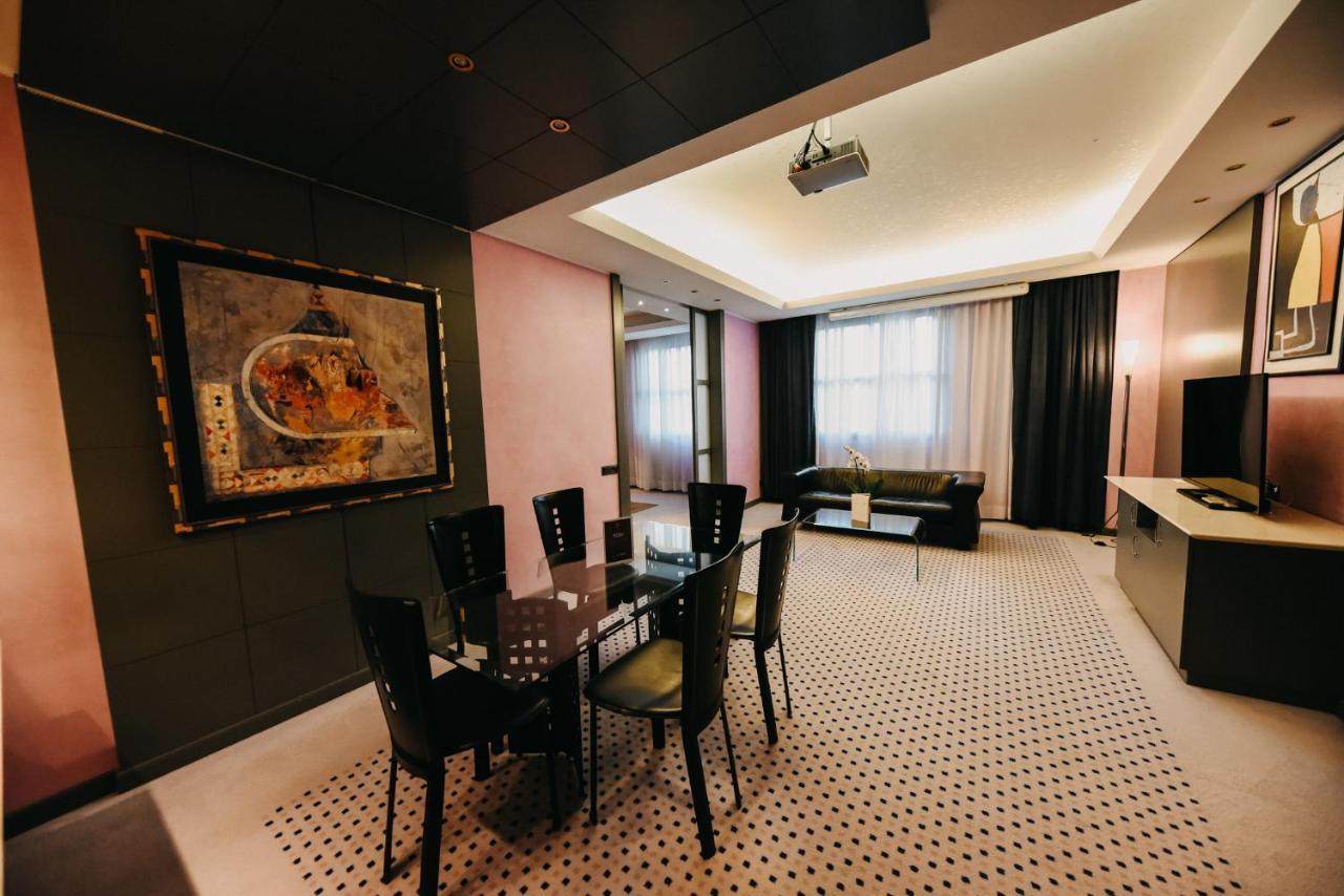 เอสเอชจี โฮเทล อันโตเนลลา Hotel โปเมเซีย ภายนอก รูปภาพ
