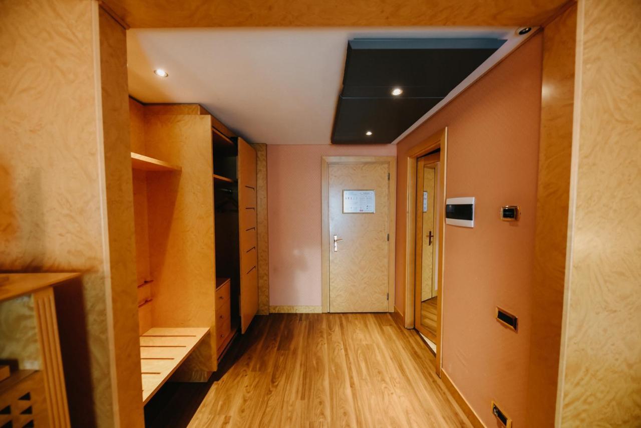เอสเอชจี โฮเทล อันโตเนลลา Hotel โปเมเซีย ภายนอก รูปภาพ